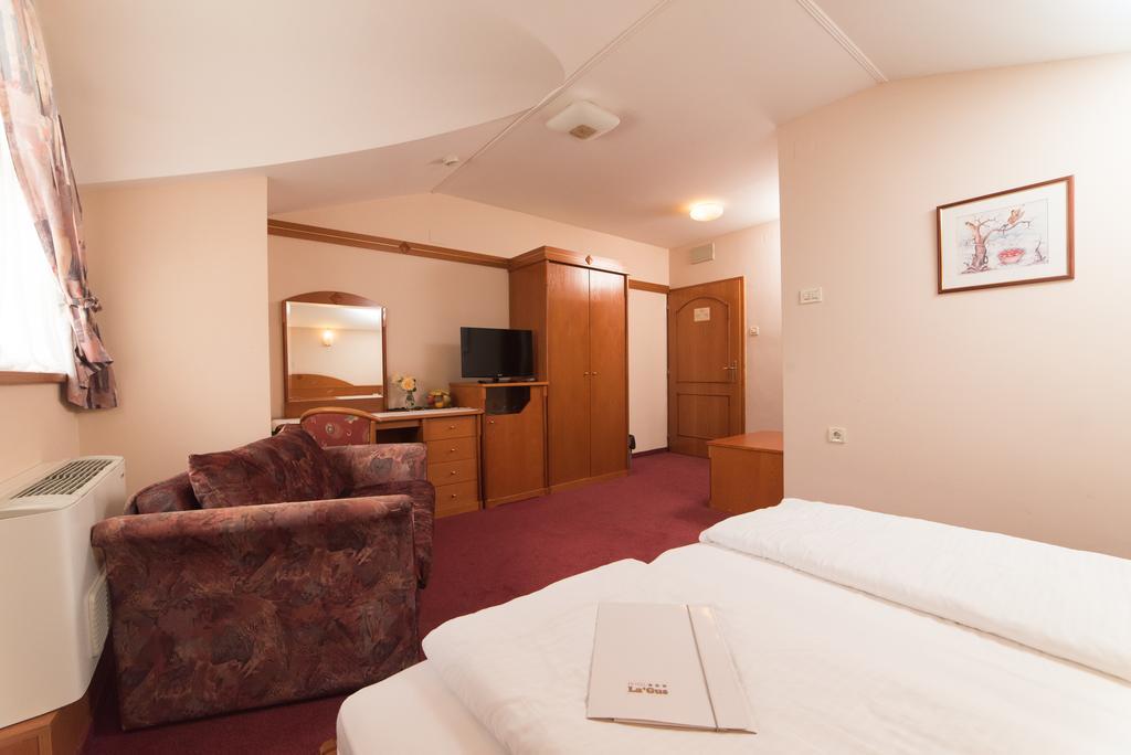 Hotel Lagus Gornji Kneginec Ngoại thất bức ảnh